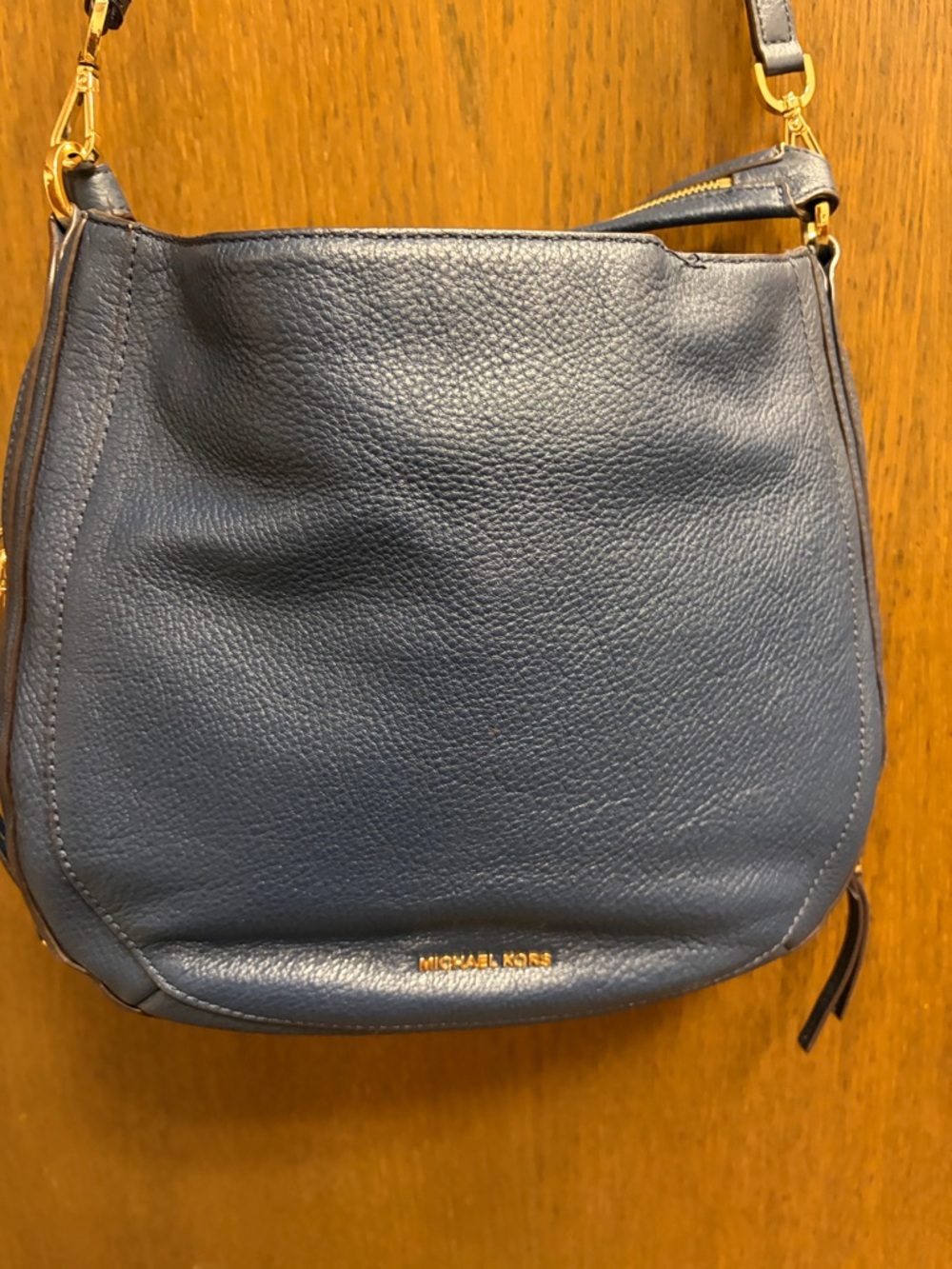 Michael Kors Navy Leather Shoulder Bag with Gold Hardware - Picture 2 of 6
